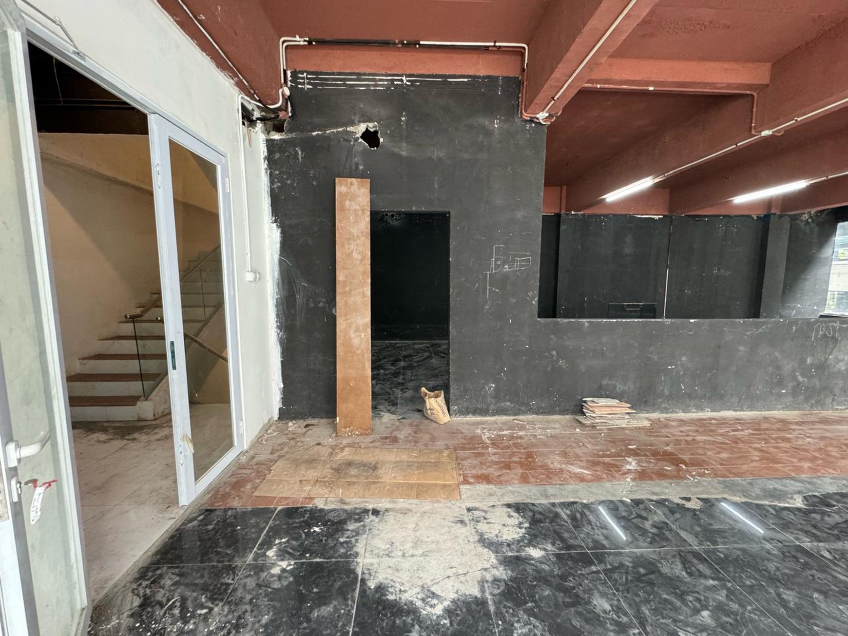 DISEWA BLOK M SHOPHOUSE KEBAYORAN BARU JAKARTA SELATAN