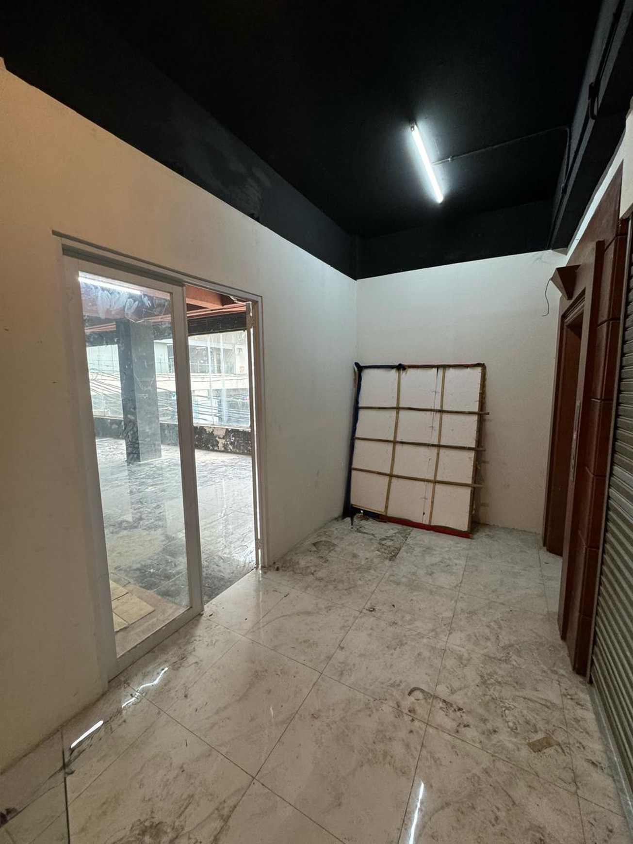 DISEWA BLOK M SHOPHOUSE KEBAYORAN BARU JAKARTA SELATAN