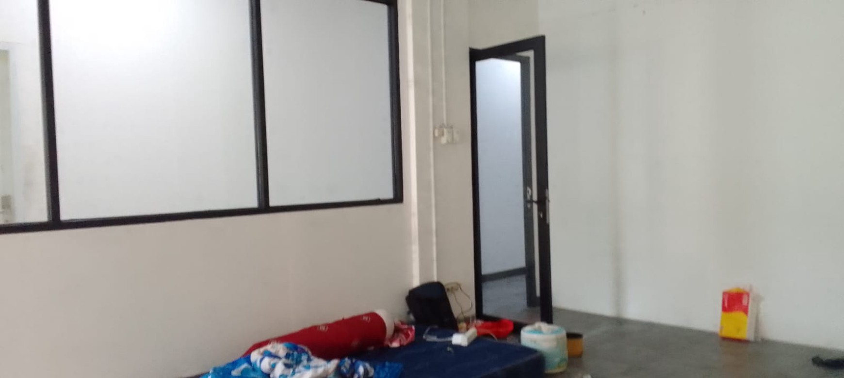 Ruang Kantor Satu lantai Dalam Ruko Fasilitas Lift, Di Kawasan Strategis Dan Premium Di Tebet Raya, Jakarta Selatan