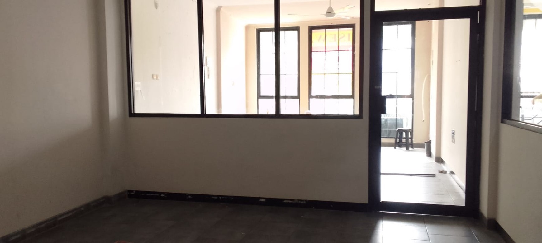 Ruang Kantor Satu lantai Dalam Ruko Fasilitas Lift, Di Kawasan Strategis Dan Premium Di Tebet Raya, Jakarta Selatan