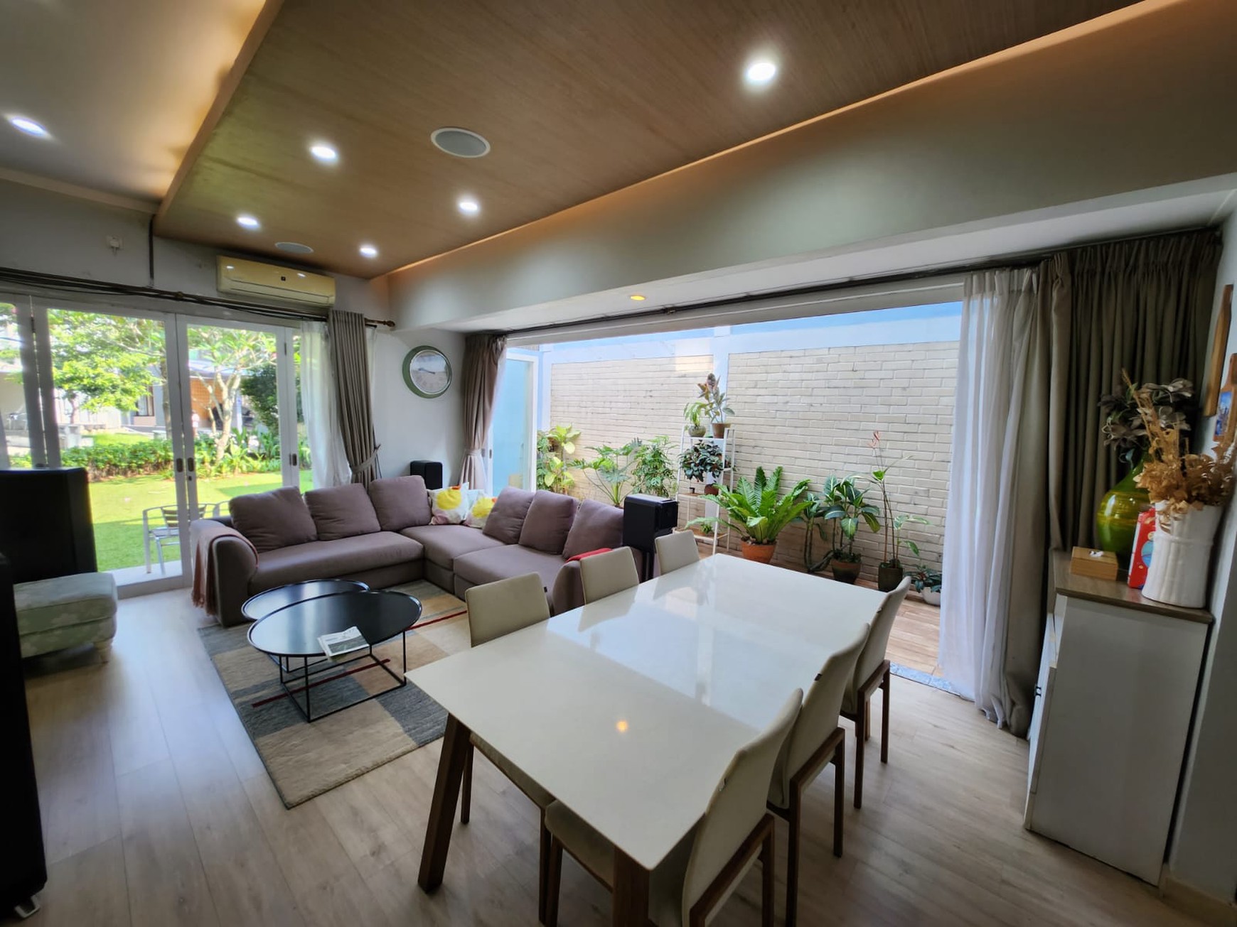 Rumah mewah,dalam ruangan bersih,bagus di Bintaro Jaya 9