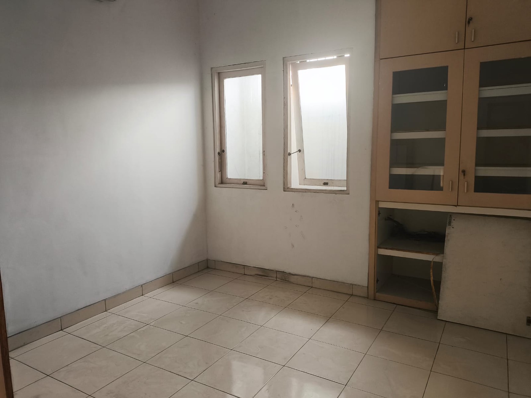 Ruko Cikarang Delta Silicon full furnished 