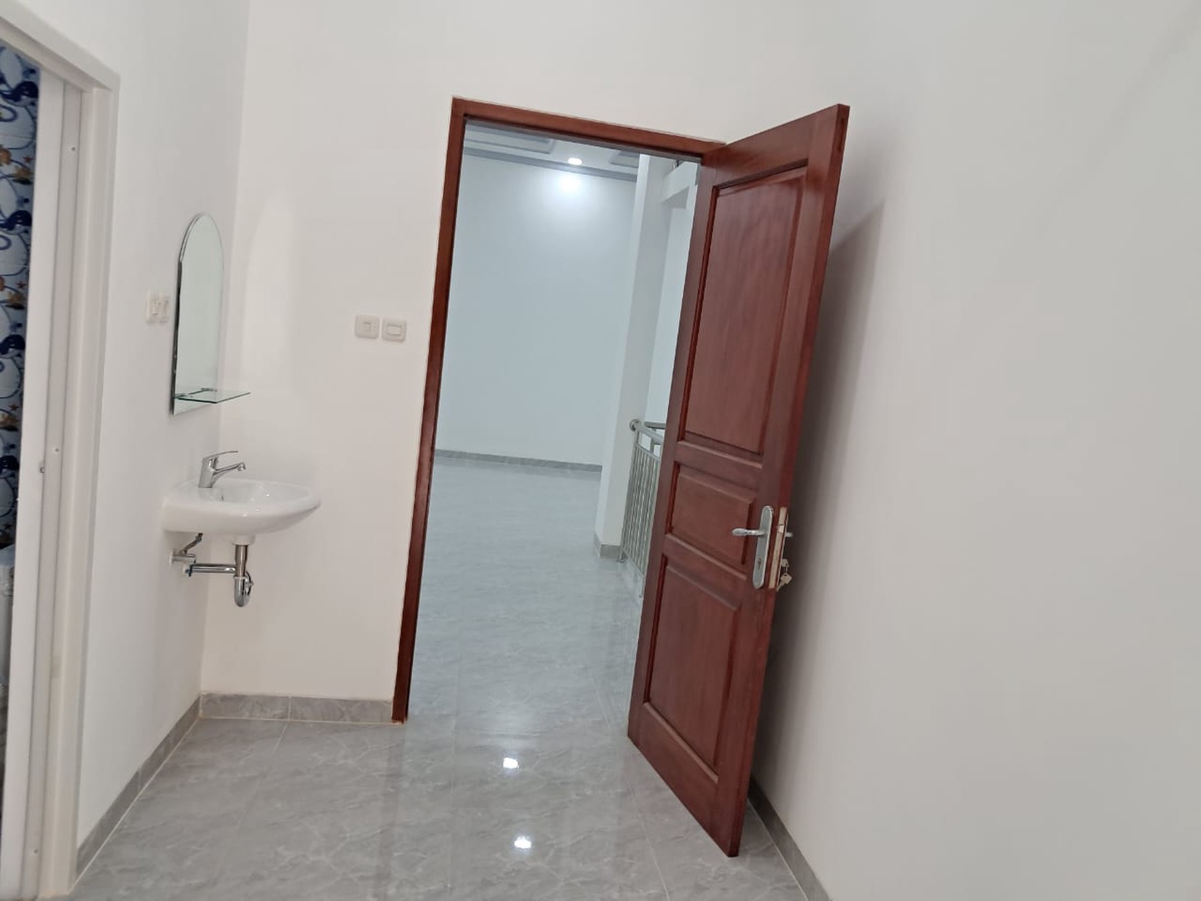 Rumah 3 Lantai Dijual di Pademangan