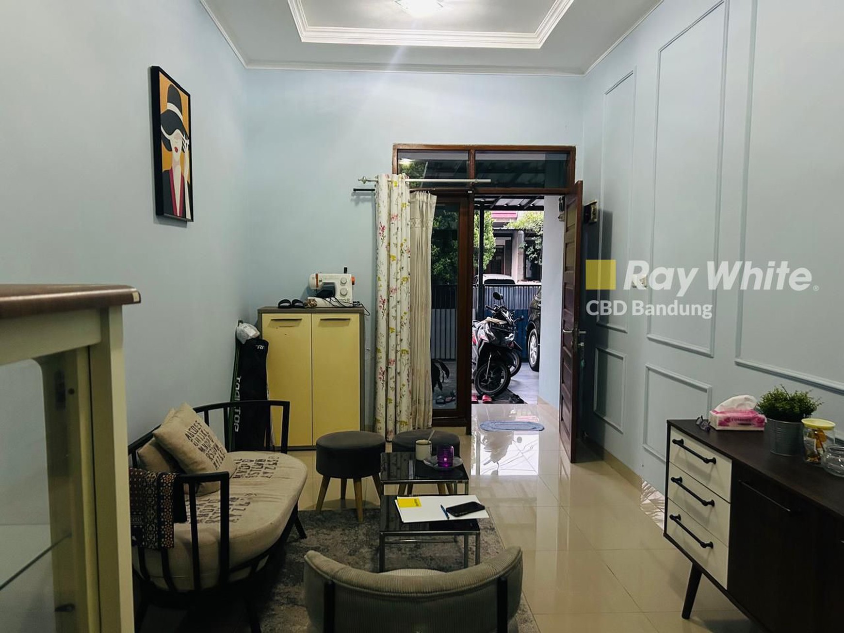 Rumah Cantik 3 Lantai di Setra Dago Utara Antapani