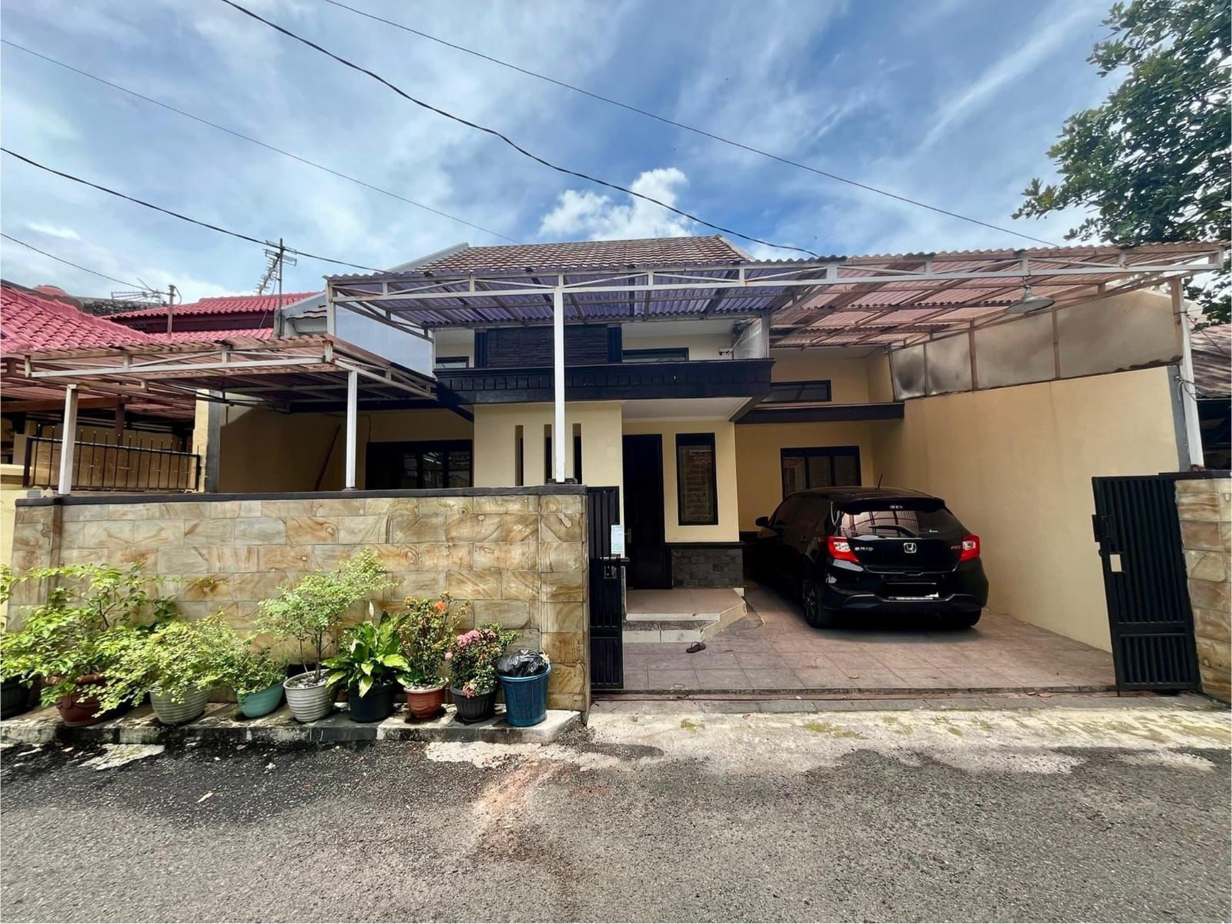 Rumah Nyaman di Komplek Pasir Pogor Ciwastra