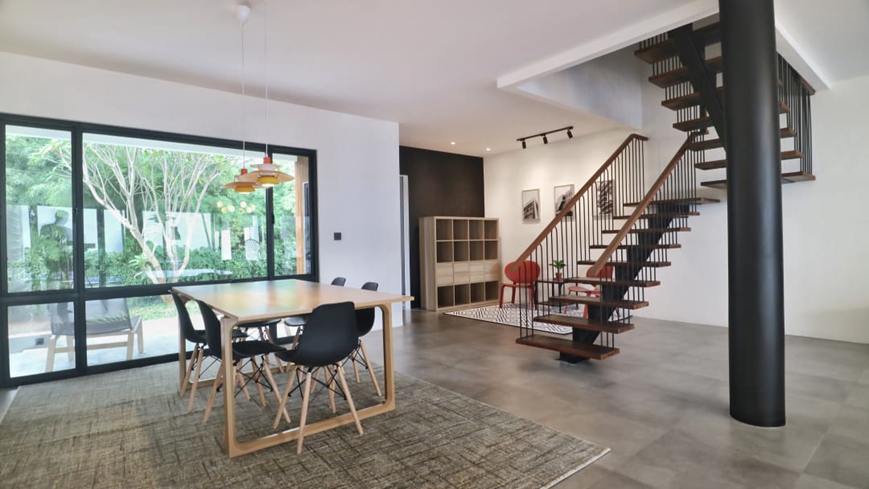 Rumah Fully Furnished Siap Huni di Cipete Desain Kekinian di Lokasi Super Strategis