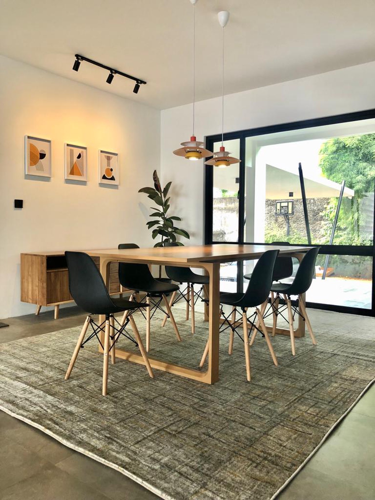 Rumah Fully Furnished Siap Huni di Cipete Desain Kekinian di Lokasi Super Strategis