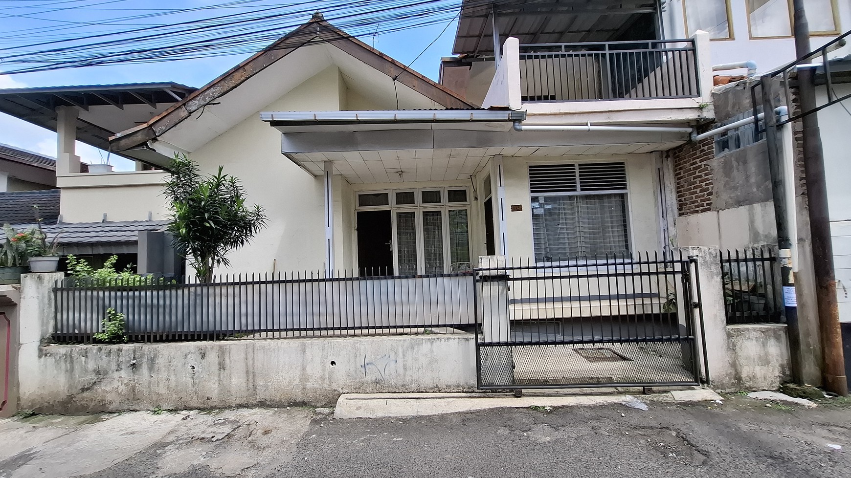 Rumah 2 Lantai di Titimplik Sadang Serang Bandung