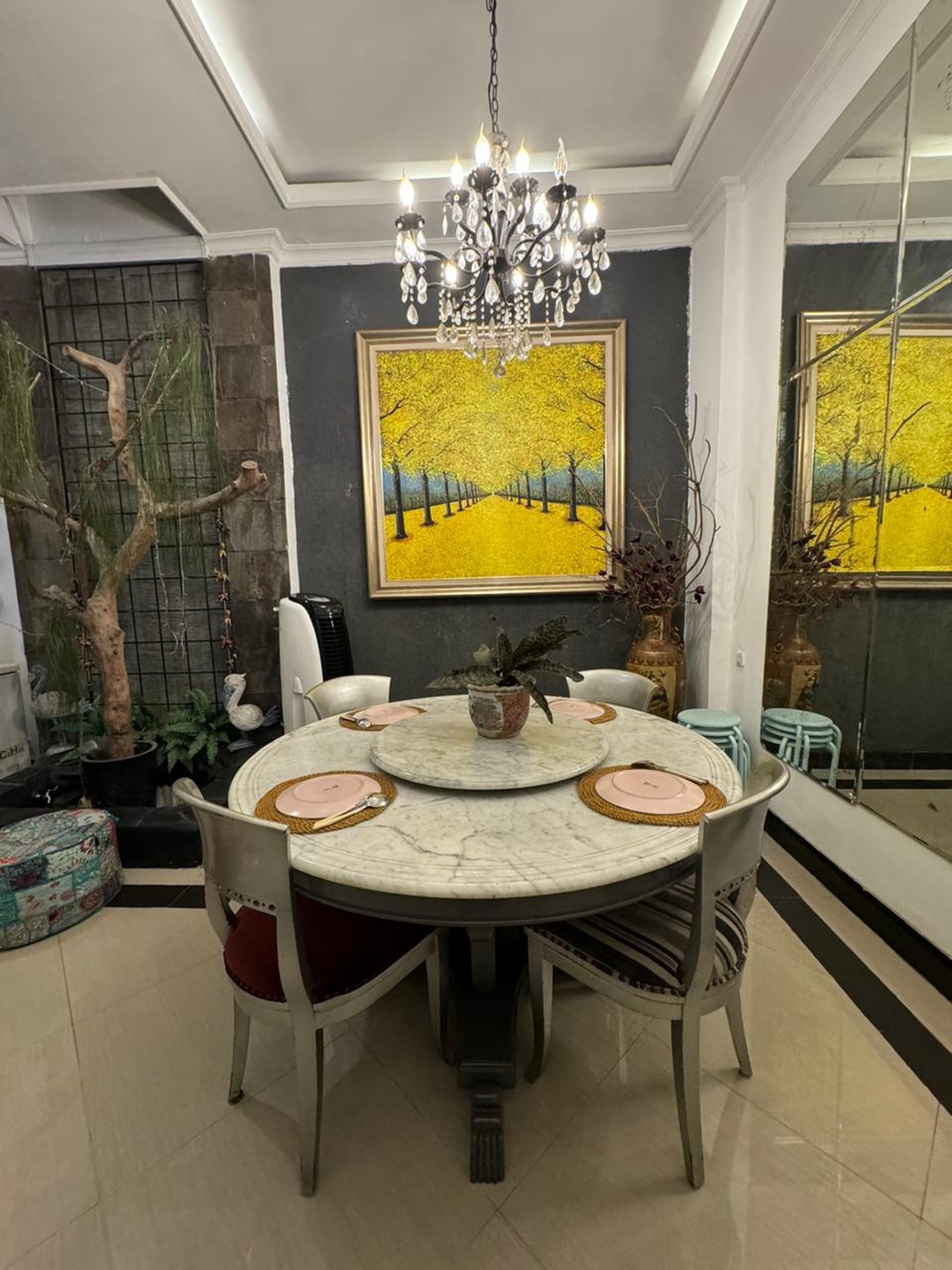 RUMAH 3 LANTAI DI DELATINOS,BSD