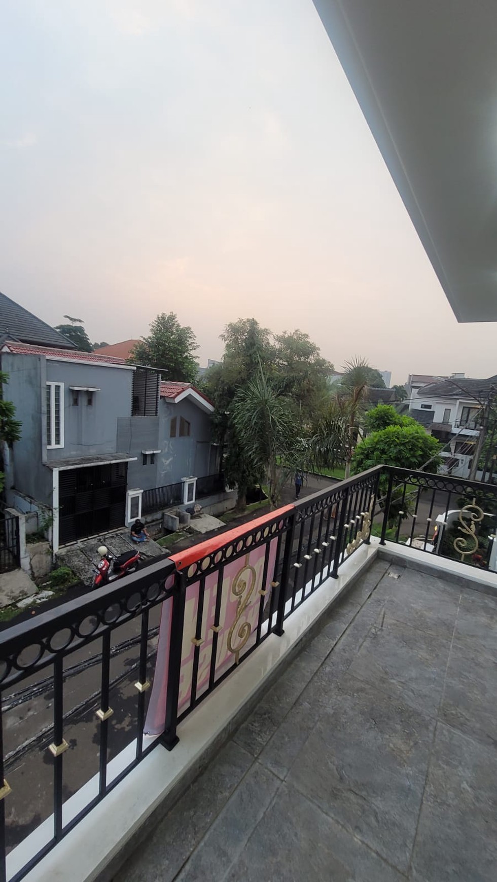 Rumah Siap Huni dengan Hunian Nyaman dan Asri di @Bintaro Sektor 9