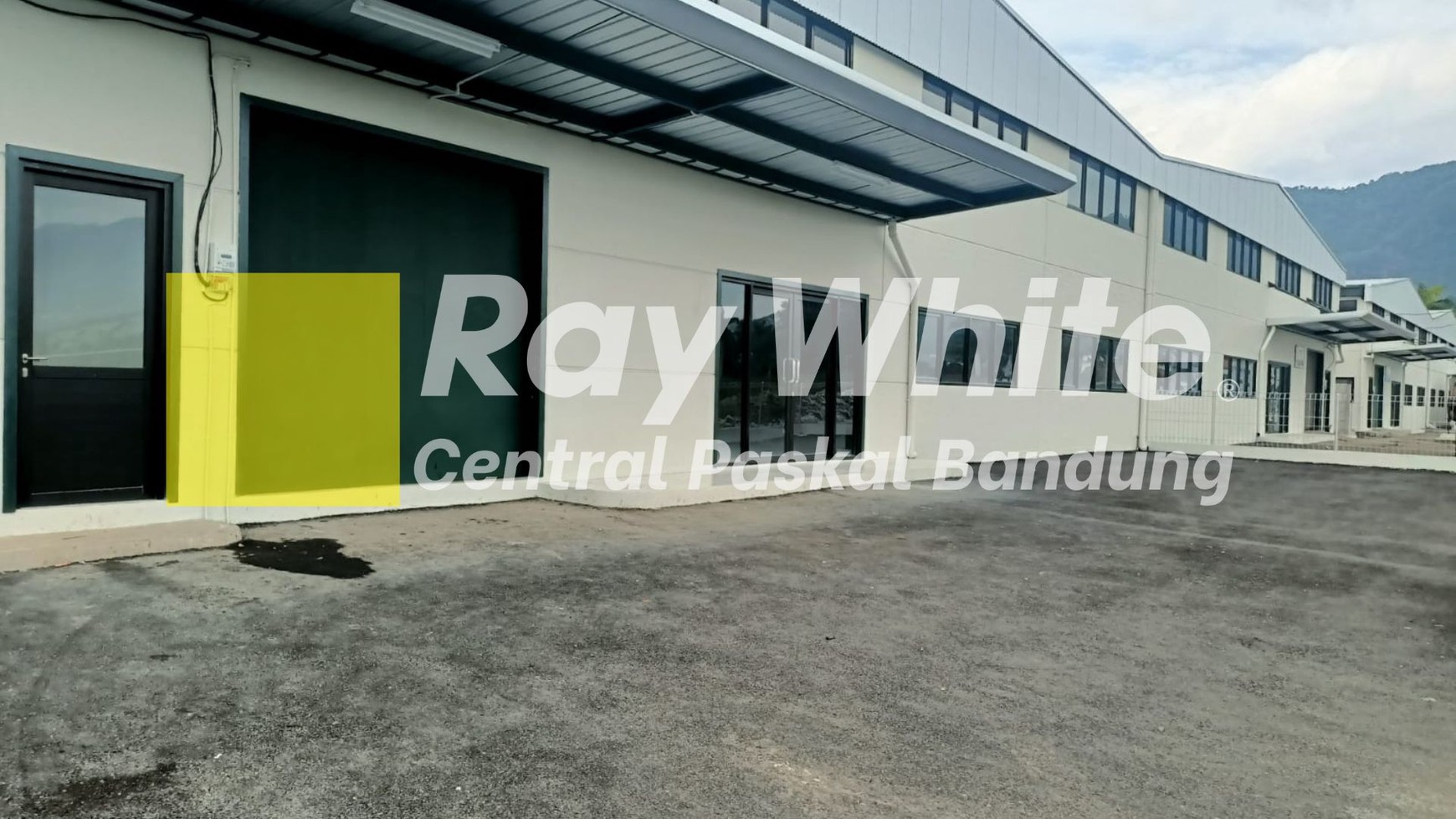 Gudang Bangunan Baru di Kawasan Rancaekek Bandung