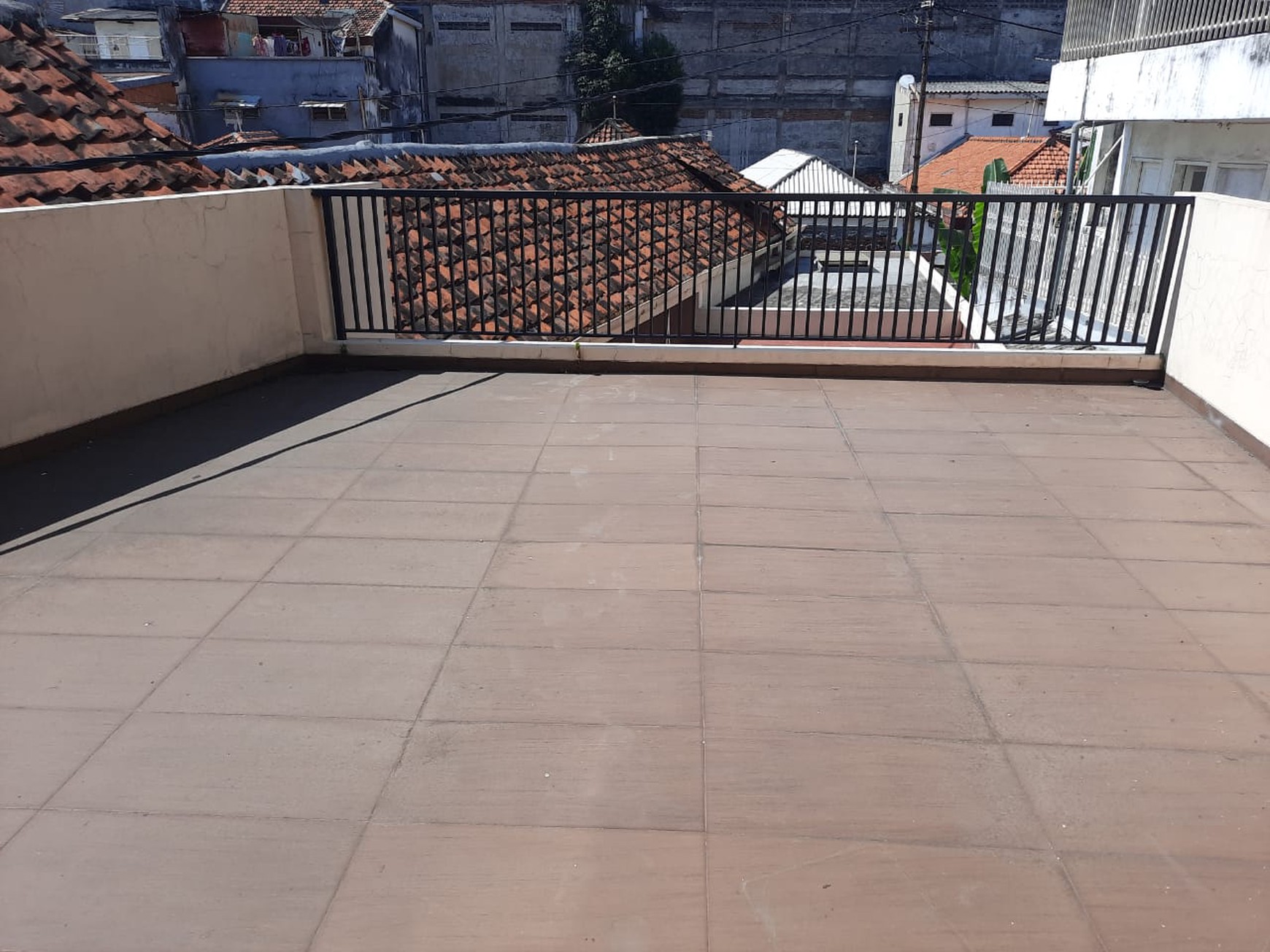 Jual Rumah Pusat Kota jalan Genteng Muhamadiyah
