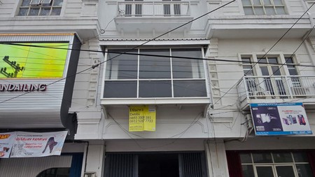 Lokasi Ramai Ruko Tengah Kota Jalan Tidar 