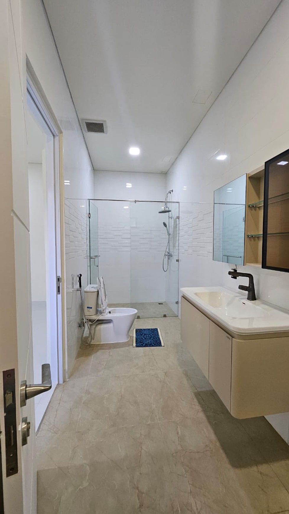 Rumah Posisi Hook siap huni di The Eminent BSD City
