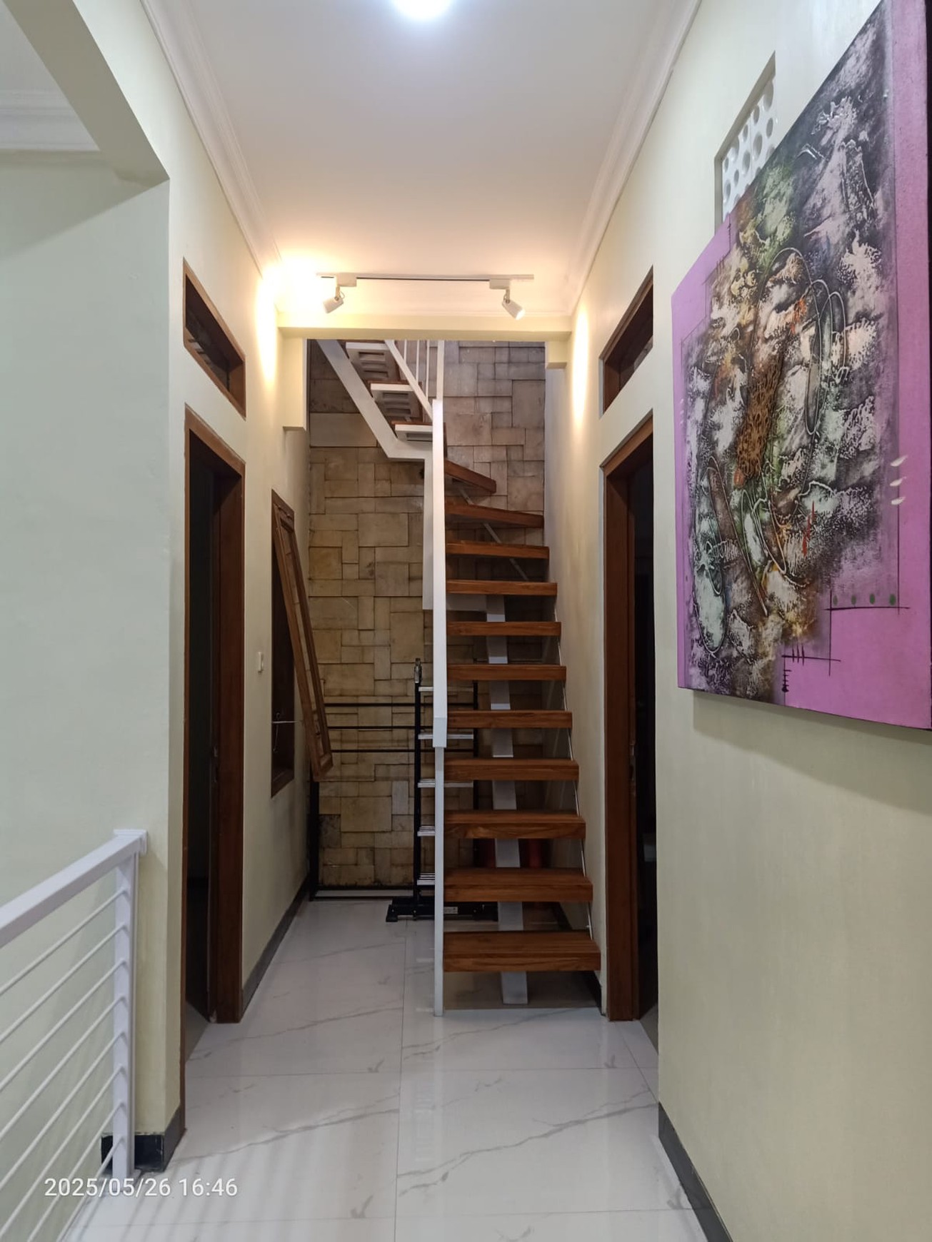 Rumah Mewah Disewakan + Furniture Dekat Jogja Bay & Stadion Maguwo Sleman