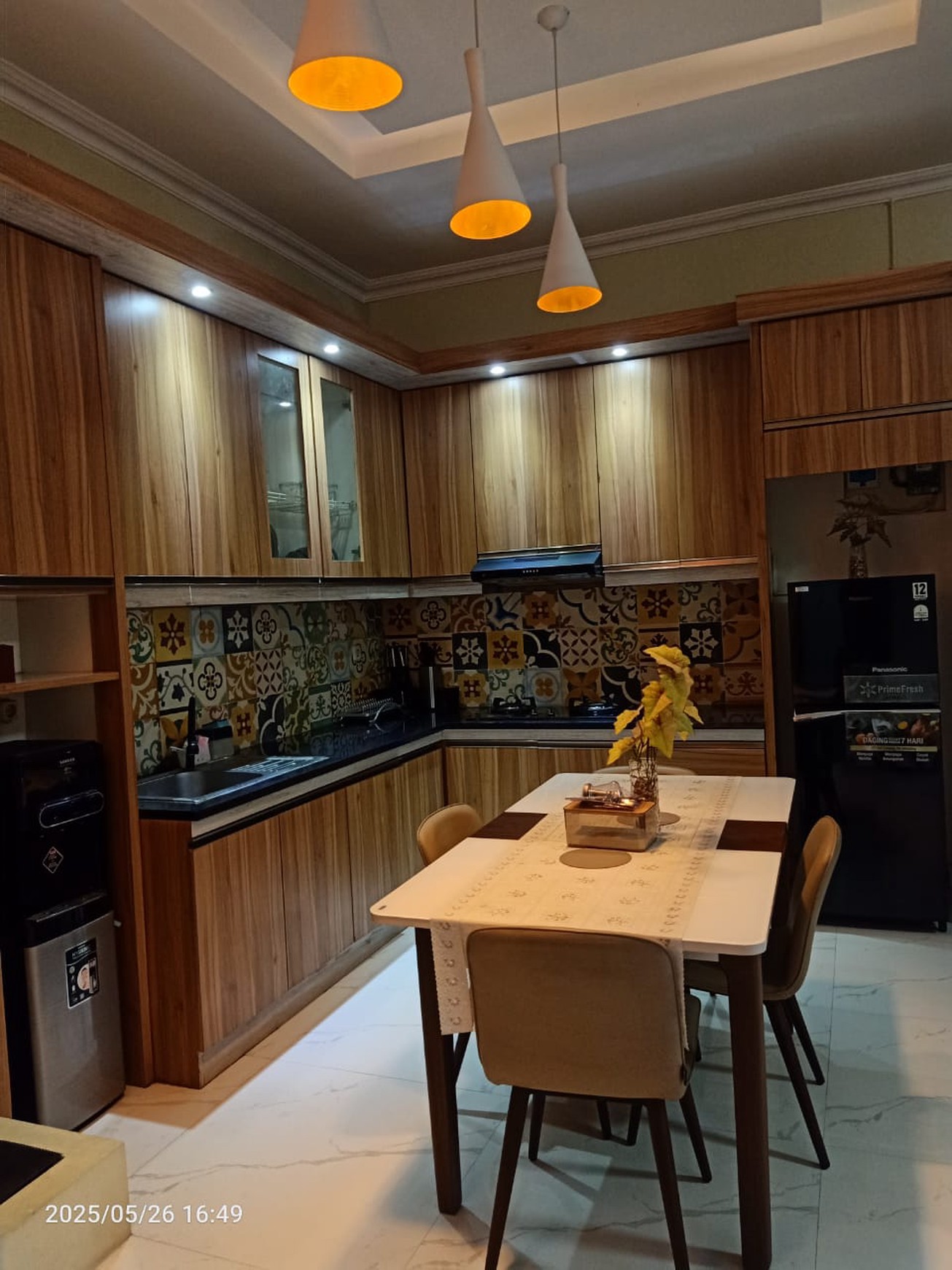 Rumah Mewah Disewakan + Furniture Dekat Jogja Bay & Stadion Maguwo Sleman