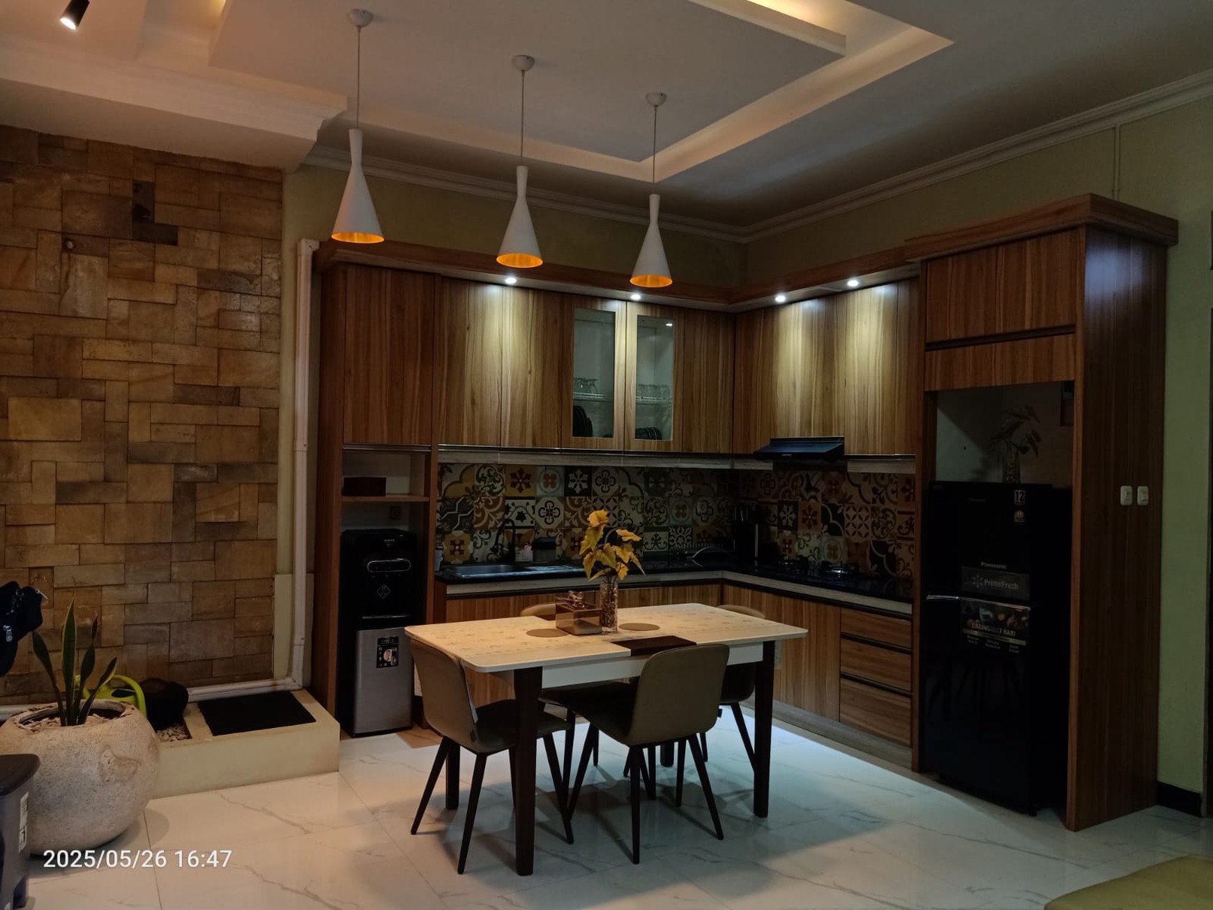 Rumah Mewah Disewakan + Furniture Dekat Jogja Bay & Stadion Maguwo Sleman