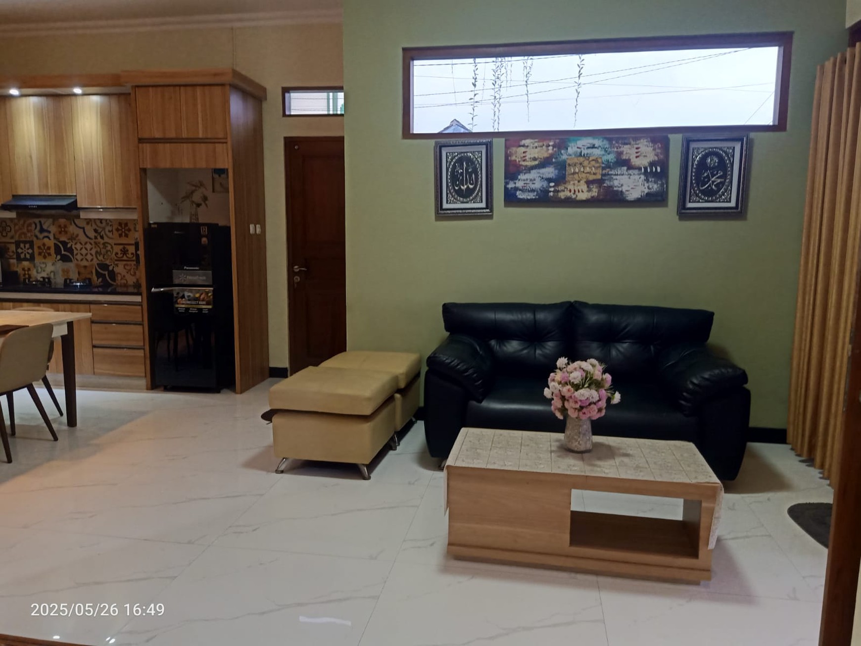 Rumah Mewah Disewakan + Furniture Dekat Jogja Bay & Stadion Maguwo Sleman