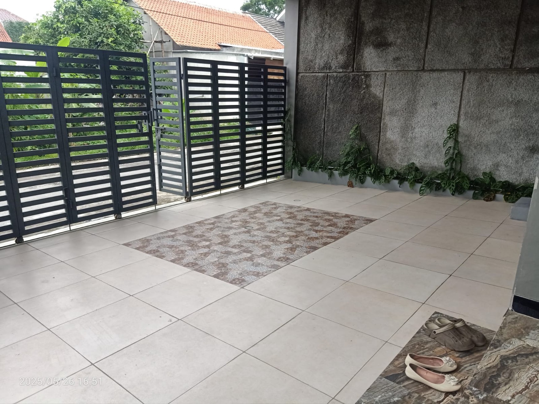 Rumah Mewah Disewakan + Furniture Dekat Jogja Bay & Stadion Maguwo Sleman