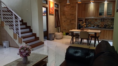 Rumah Mewah Disewakan + Furniture Dekat Jogja Bay & Stadion Maguwo Sleman