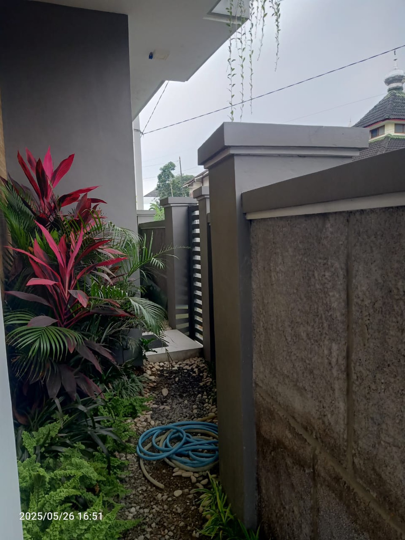 Rumah Mewah Disewakan + Furniture Dekat Jogja Bay & Stadion Maguwo Sleman