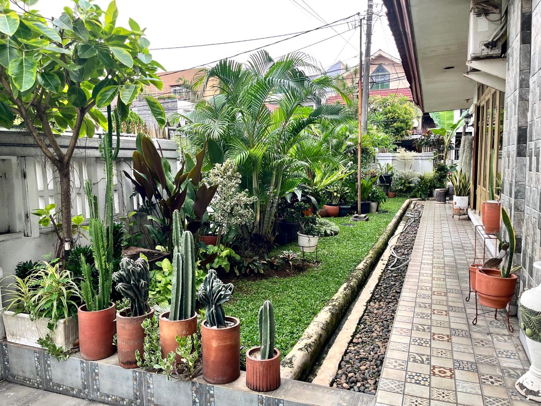 Rumah Bagus, Asri Lingkungan aman dan nyaman di Bintaro Sektor 3