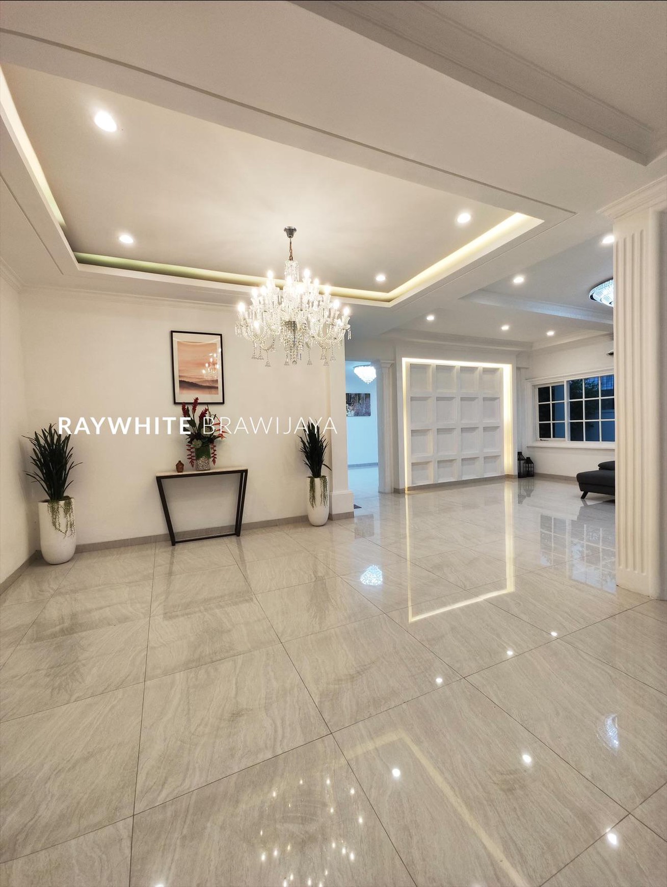 Rumah Mewah Baru Renovasi Area Kemang Selatan