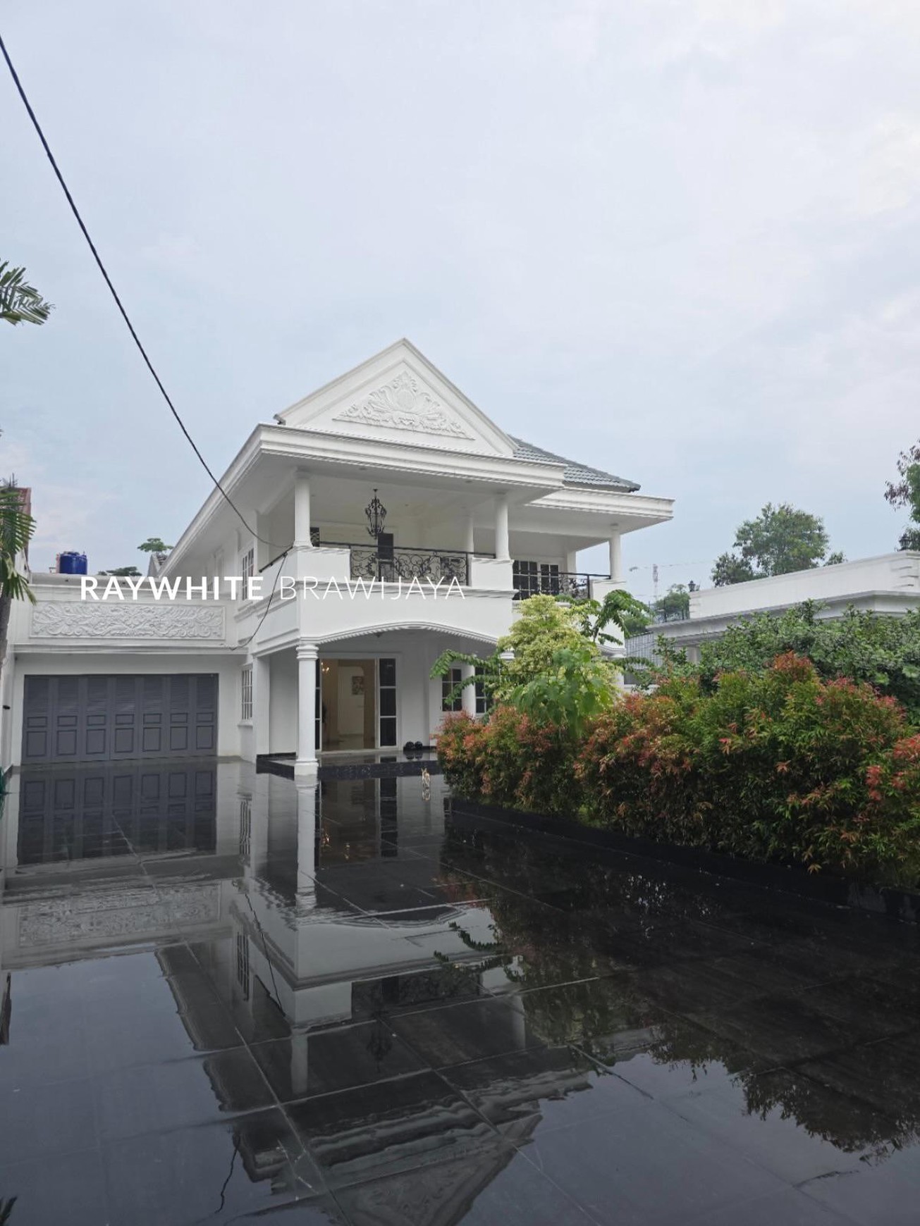 Rumah Mewah Baru Renovasi Area Kemang Selatan