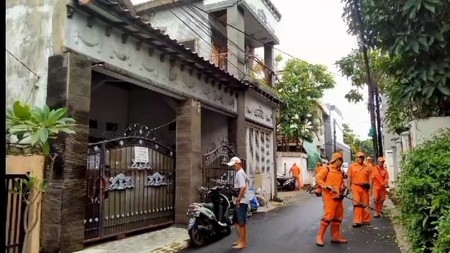 Rumah Klasik Luas Tanah 240m2 Cocok Untuk Rumah Tinggal Kost Area Jalan Siaga
