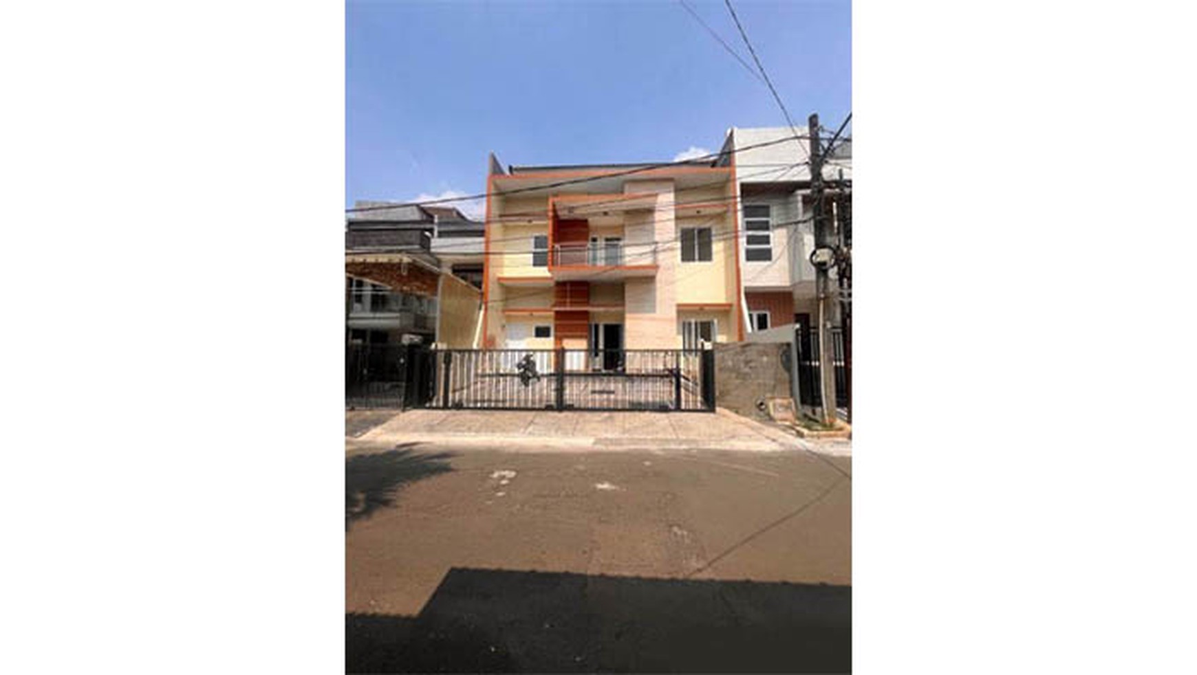 Rumah Kelapa Nias, Kelapa Gading, Jakarta Utara.