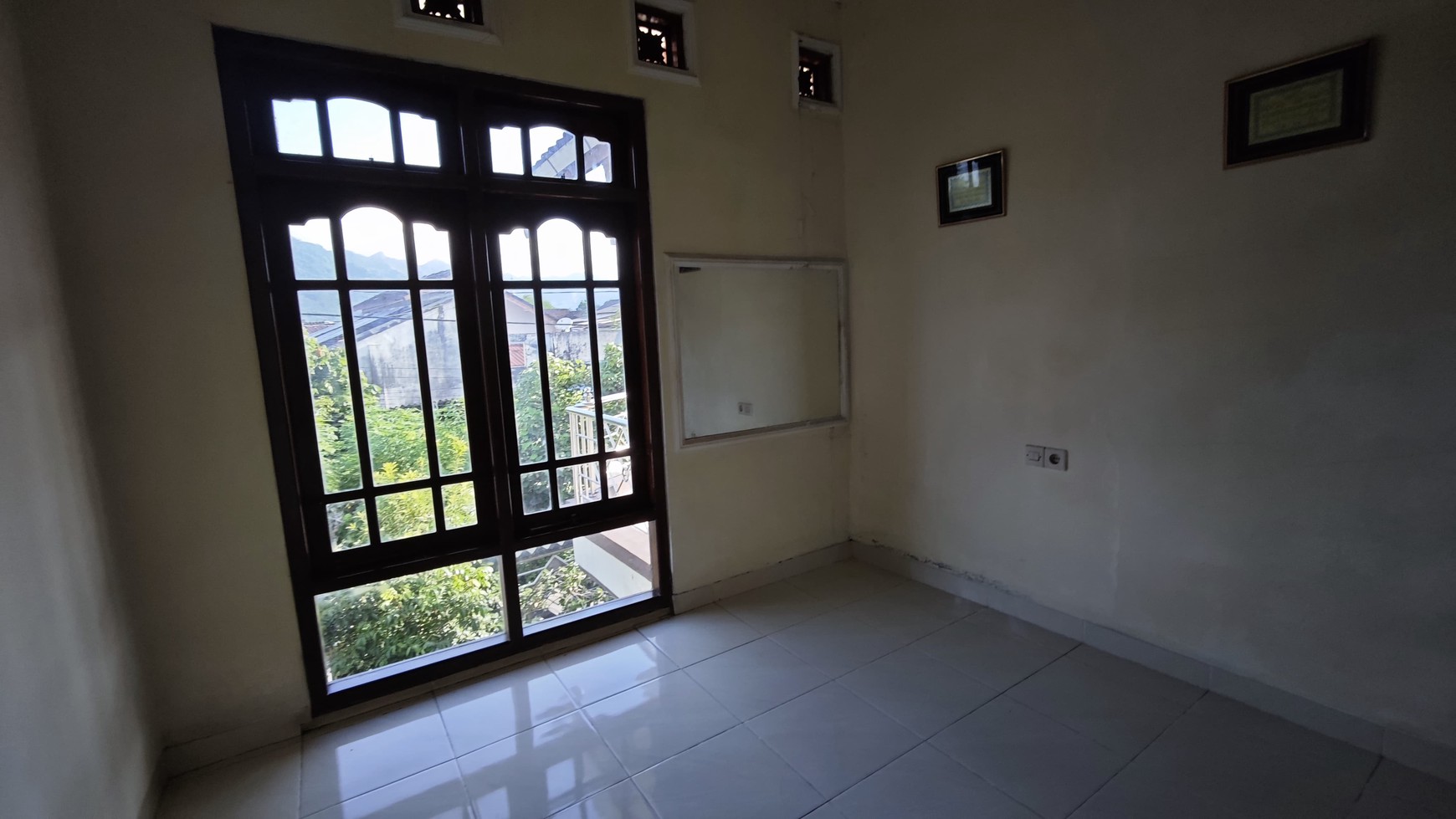 Rumah Di Dusun Kurahan Di Kawasan Wisata Punthuk Setumbu, Borobudur, Magelang