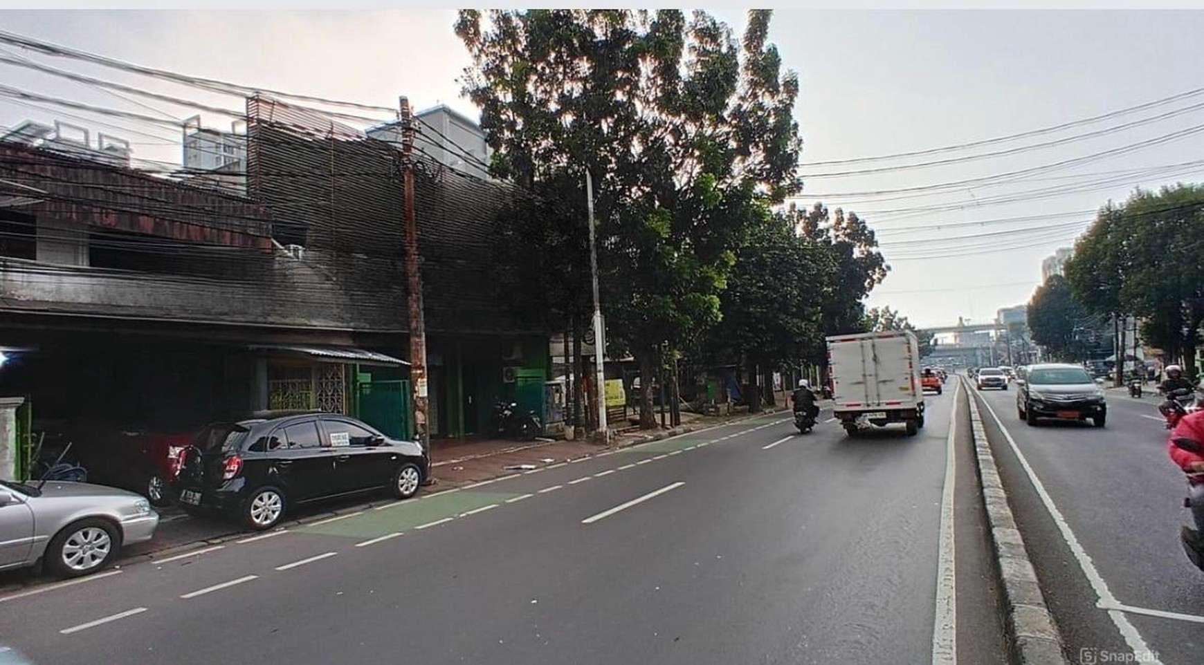 Rumah 2 Lantai Kawasan Strategis Komersil, Di Jalan Dewi Sartika Cawang, Hanya 2 Menit Ke Tol MT Haryono