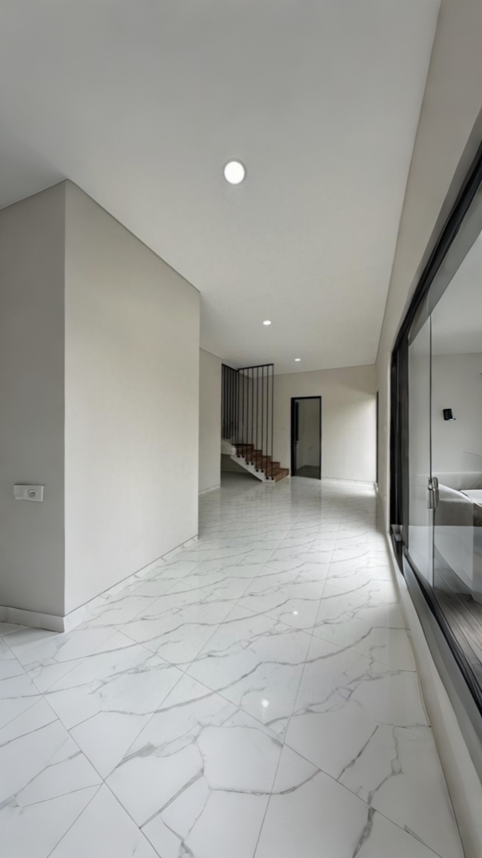 Dijual Rumah 2 Lt. di Kutisari Indah Free BPHTB