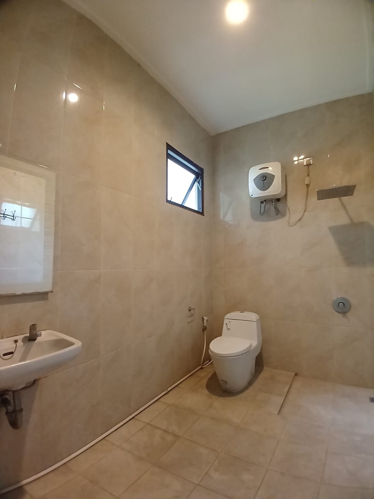 Rumah 2 lantai,lingkungan bagus di Bintaro Jaya 7