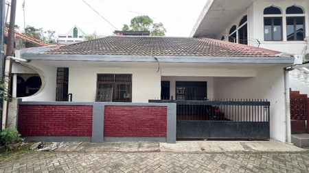 Rumah 1 ½ Lantai Dijual di Jl Banjarsari - Cilandak Barat - Jakarta Selatan