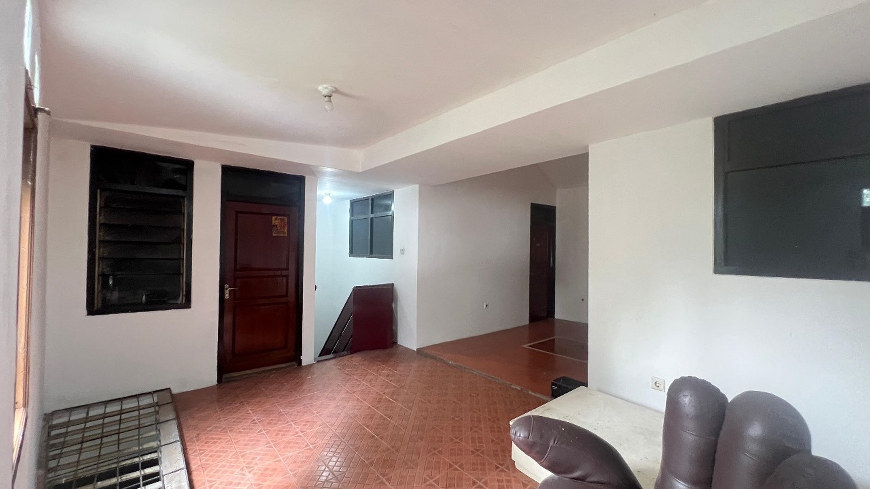 Rumah 1 ½ Lantai Dijual di Jl Banjarsari - Cilandak Barat - Jakarta Selatan. Dekat Stasiun MRT Dekat Akses Tol