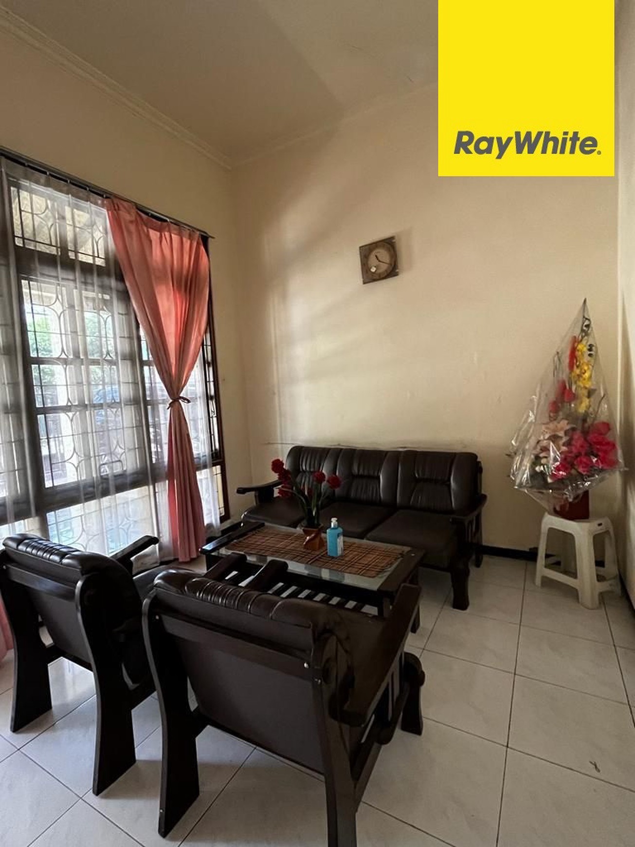 Dijual Rumah SHM di Rungkut Asri Barat Surabaya