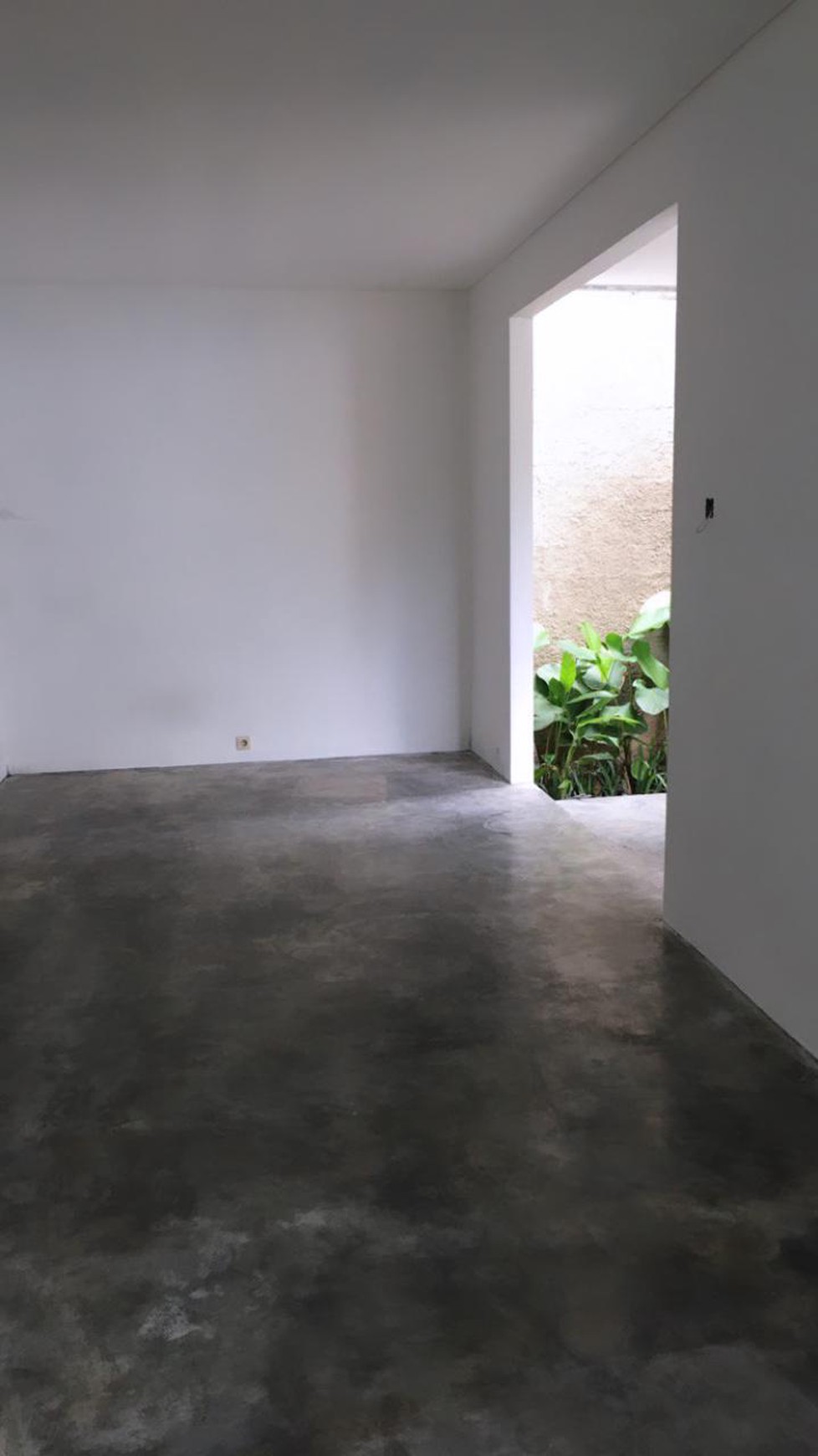 Rumah Siap Huni dengan Desain Industrialis dan Strategis @Bogor