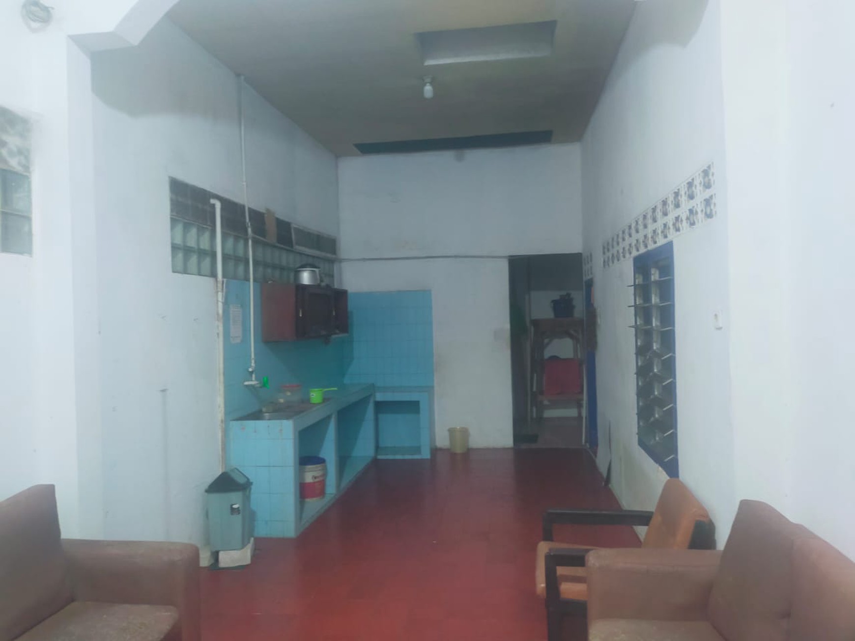 Rumah Disewakan di Otista Raya - Bidara Cina, Cocok untuk Usaha