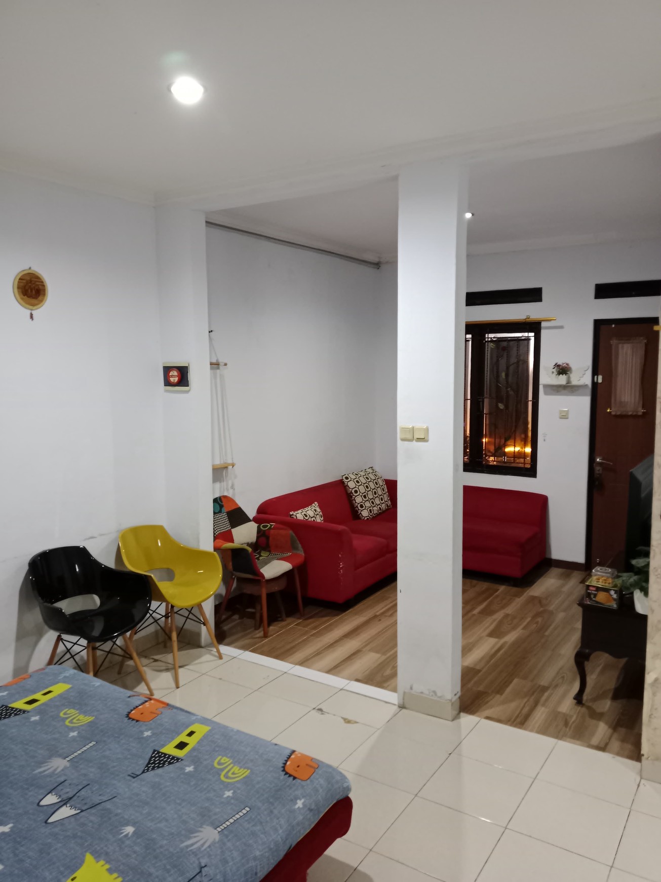 Rumah Hook Minimalis dan Asri 2 Lantai Di Cirendew Ciputat