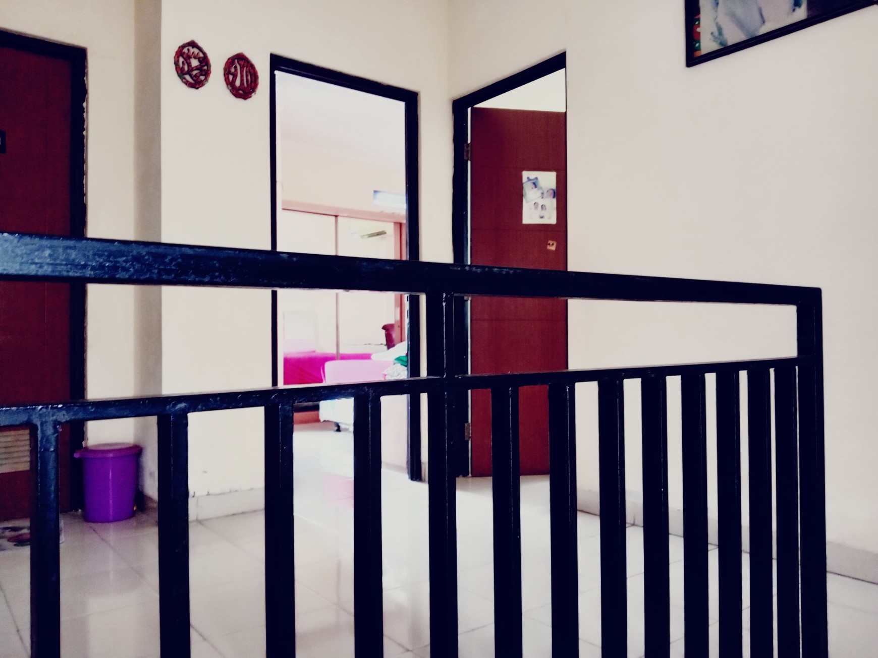Rumah Hook Minimalis dan Asri 2 Lantai Di Cirendew Ciputat