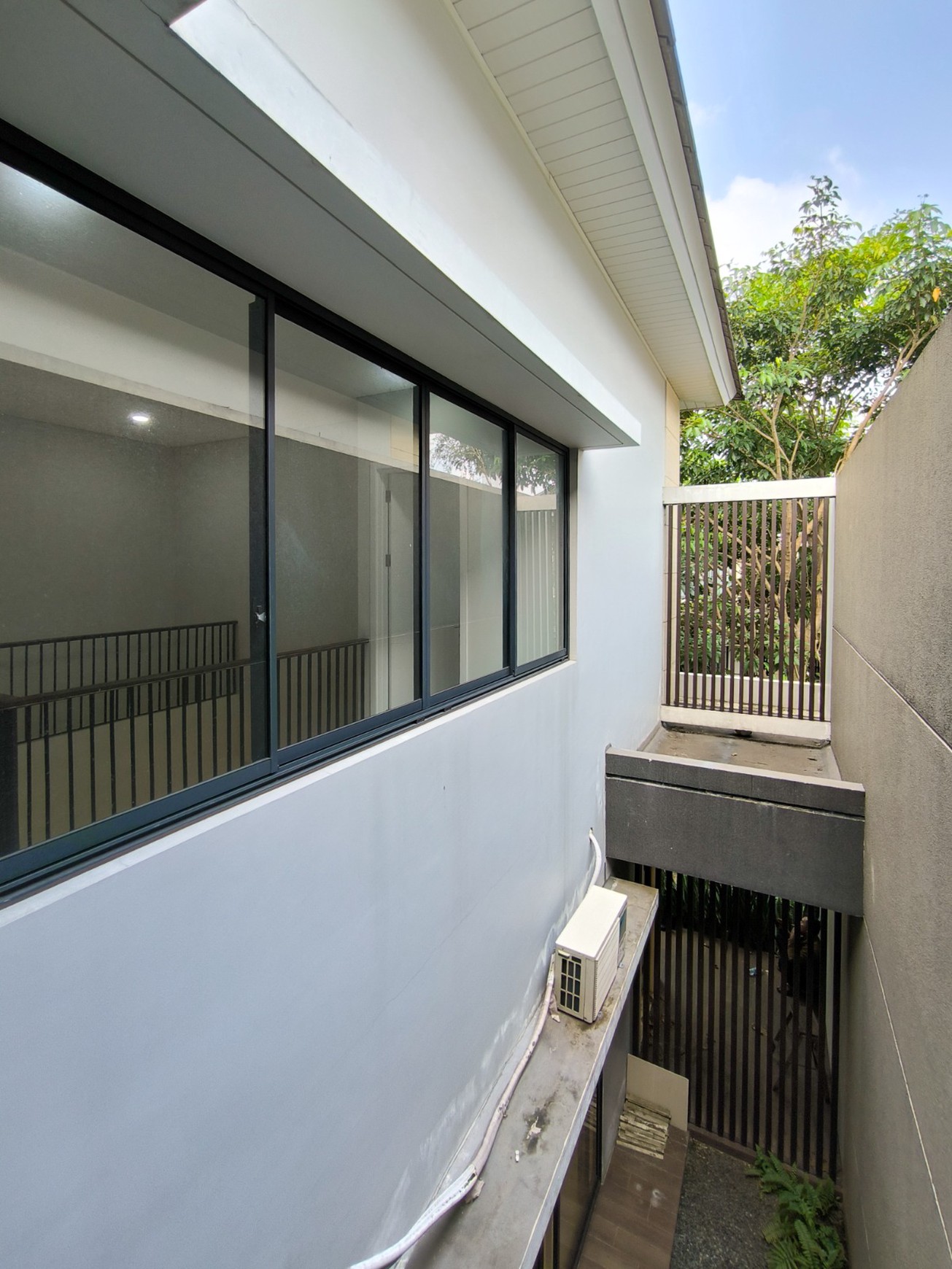 Rumah 2 lantai,jalan lebar,keamanan 24 jam di Bintaro Jaya 7