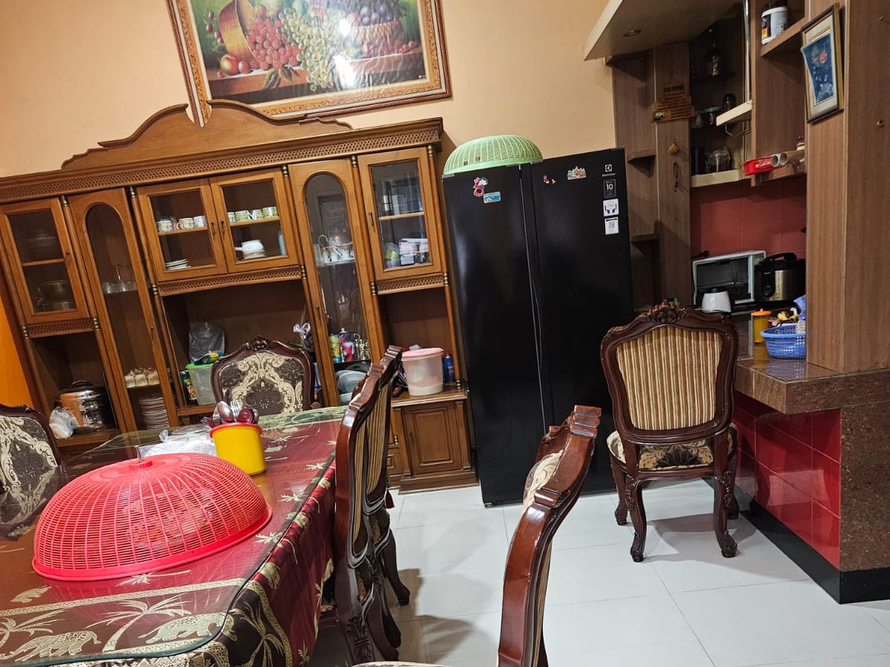 Rumah Hook di Komplek Pertamina Jatiwaringin Asri - Luas & Strategis