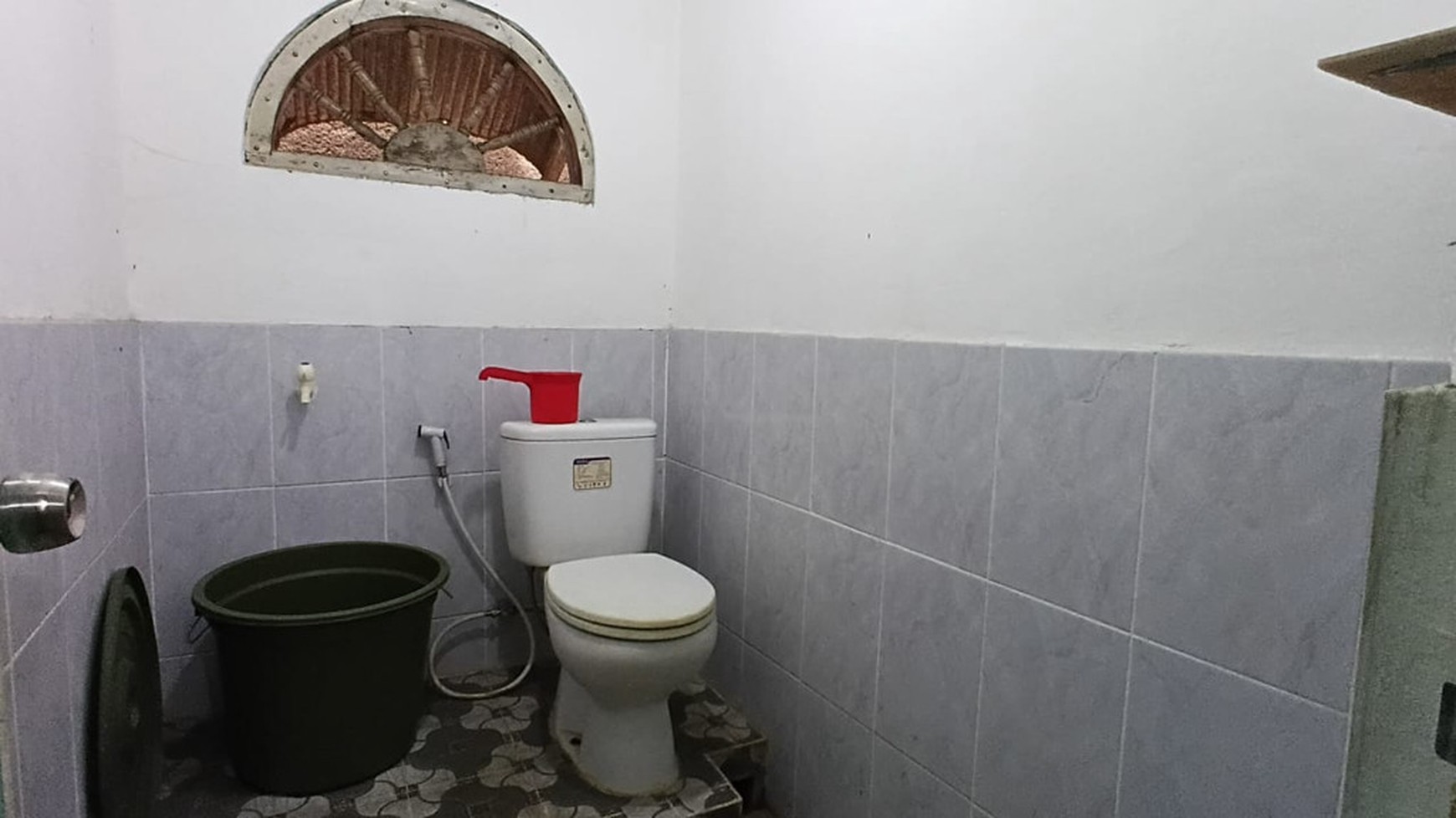Rumah 2 Lantai Kawasan Strategis Komersil, Di Jalan Dewi Sartika Cawang, Hanya 2 Menit Ke Tol MT Haryono