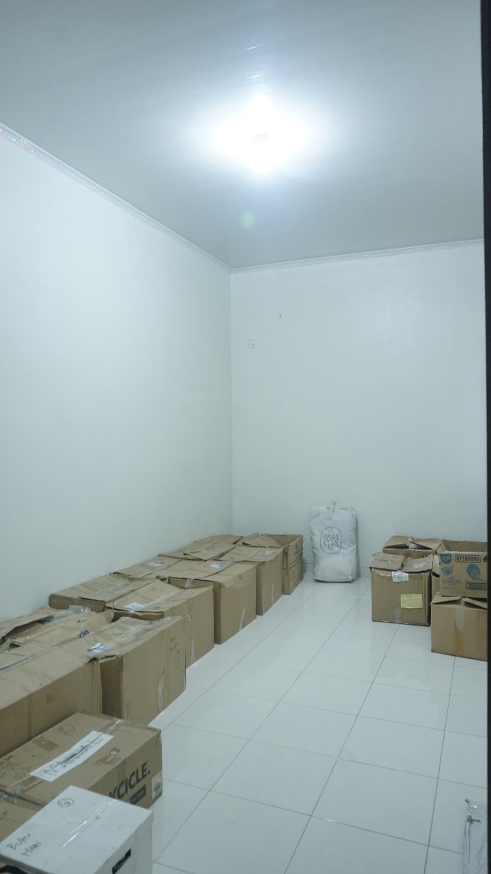 Rumah 1 Lantai Harga 1 M an di Grand Bintaro Asri, Sawah Lama, Ciputat, Tangerang Selatan