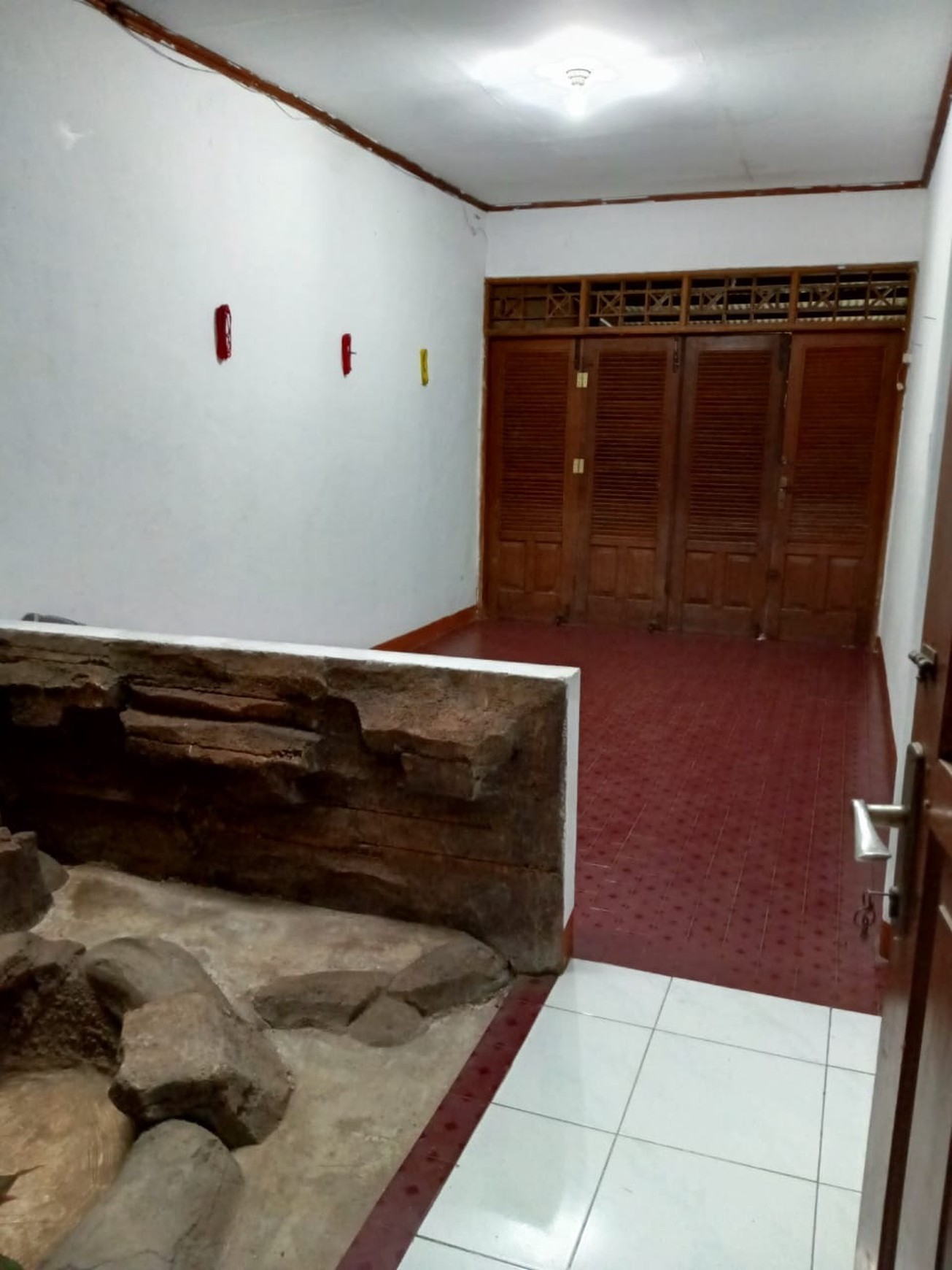 Rumah 2 Lantai Siap Huni Asri Dan Nyaman Di Pejompongan Jakarta Pusat