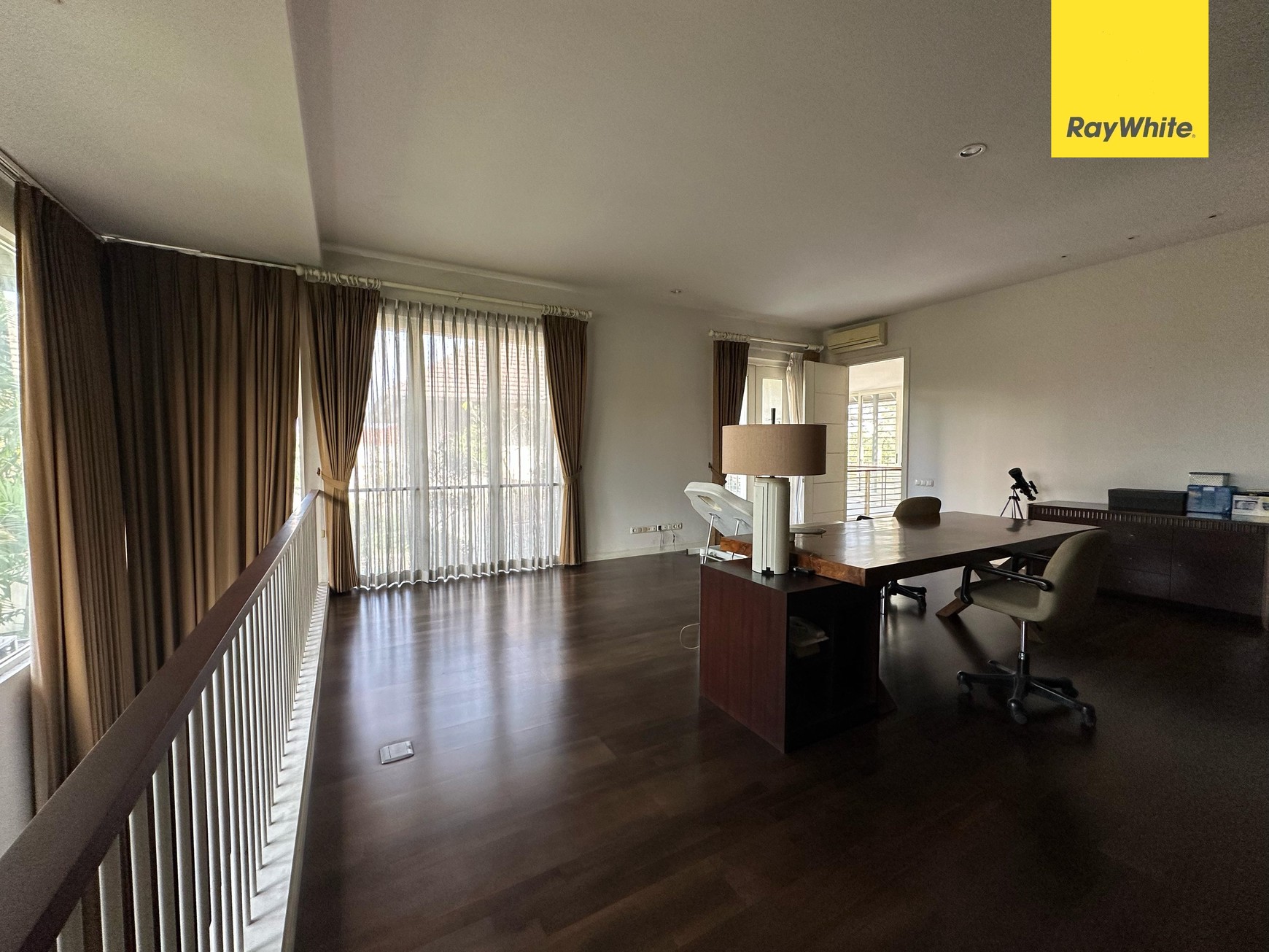 Dijual Rumah Mewah Di Darmo Hill Surabaya