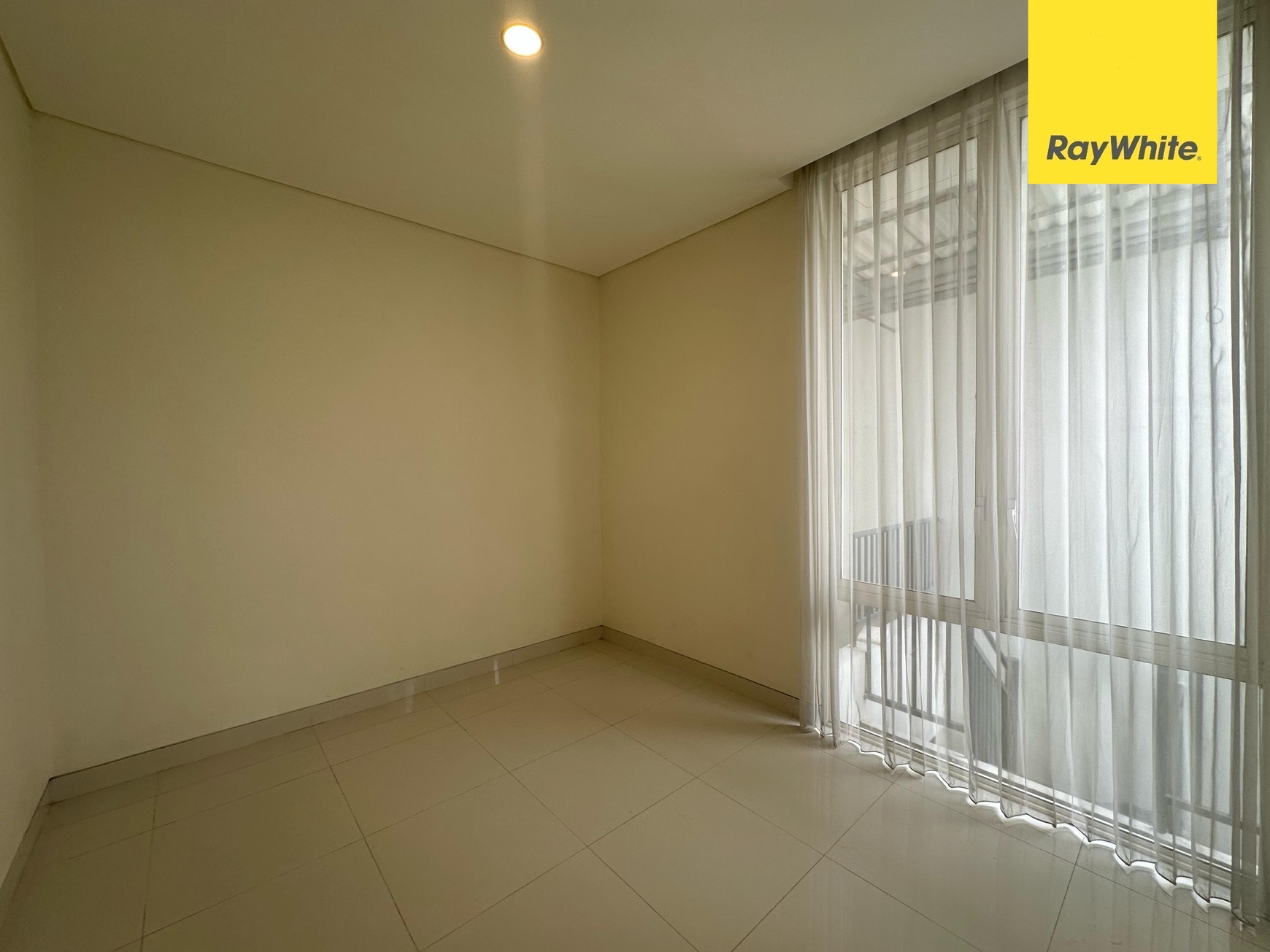 Dijual Rumah Siap Huni Di Grand Pakuwon Cluster North Victoria Surabaya