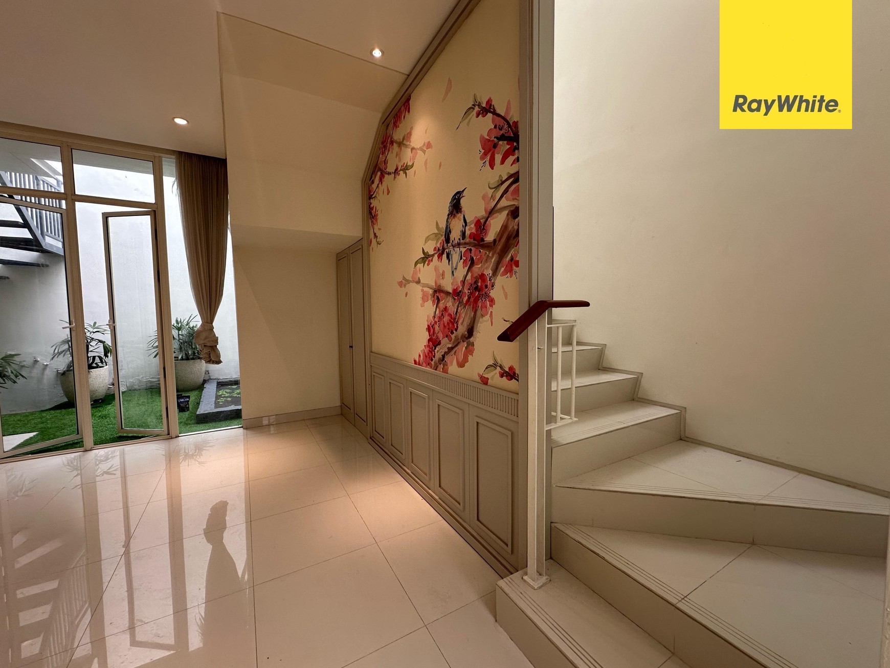 Dijual Rumah Siap Huni Di Grand Pakuwon Cluster North Victoria Surabaya