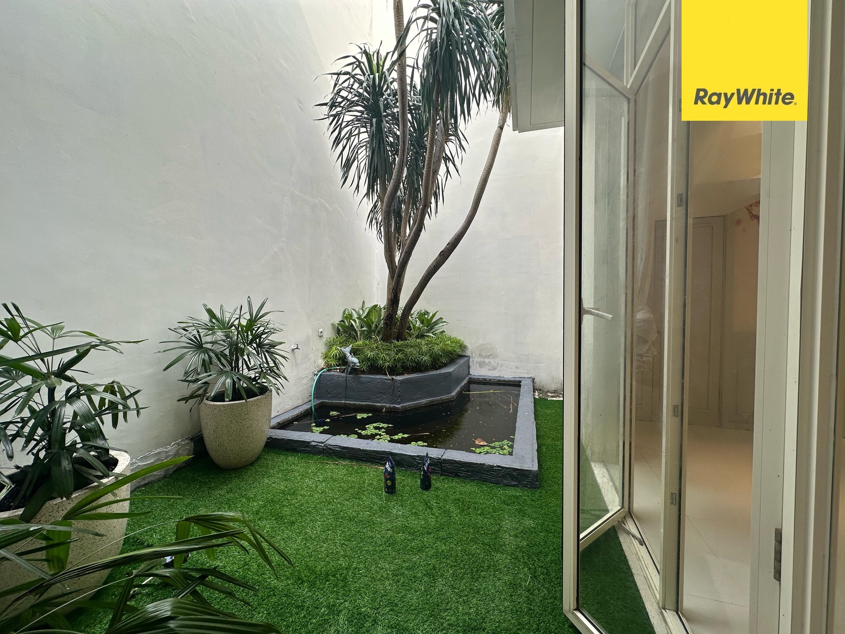 Dijual Rumah Siap Huni Di Grand Pakuwon Cluster North Victoria Surabaya